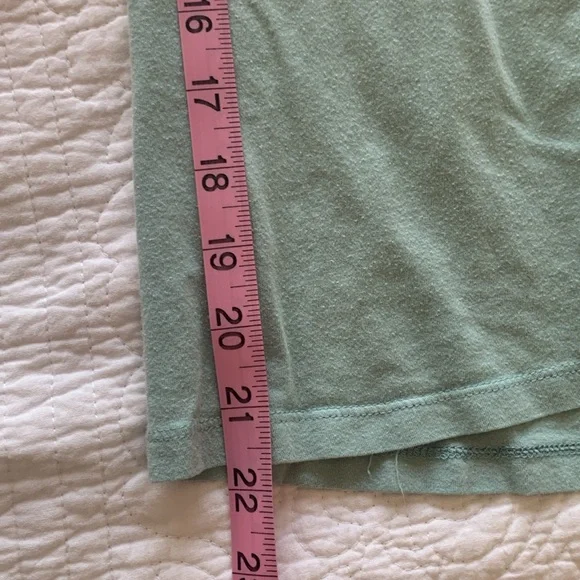 Basic T 💚 - Picture 4 of 5